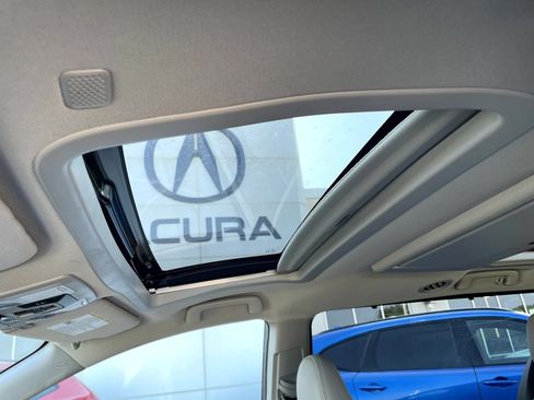 Used 2019 Toyota Sienna Limited Premium w/ Carpet Mat Package AWD/4WD image 11