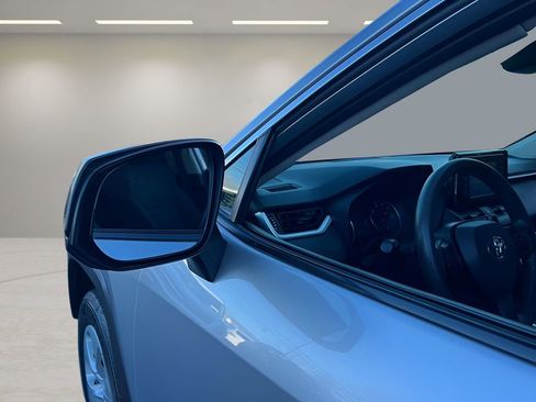 Used 2019 Toyota RAV4 LE image 23