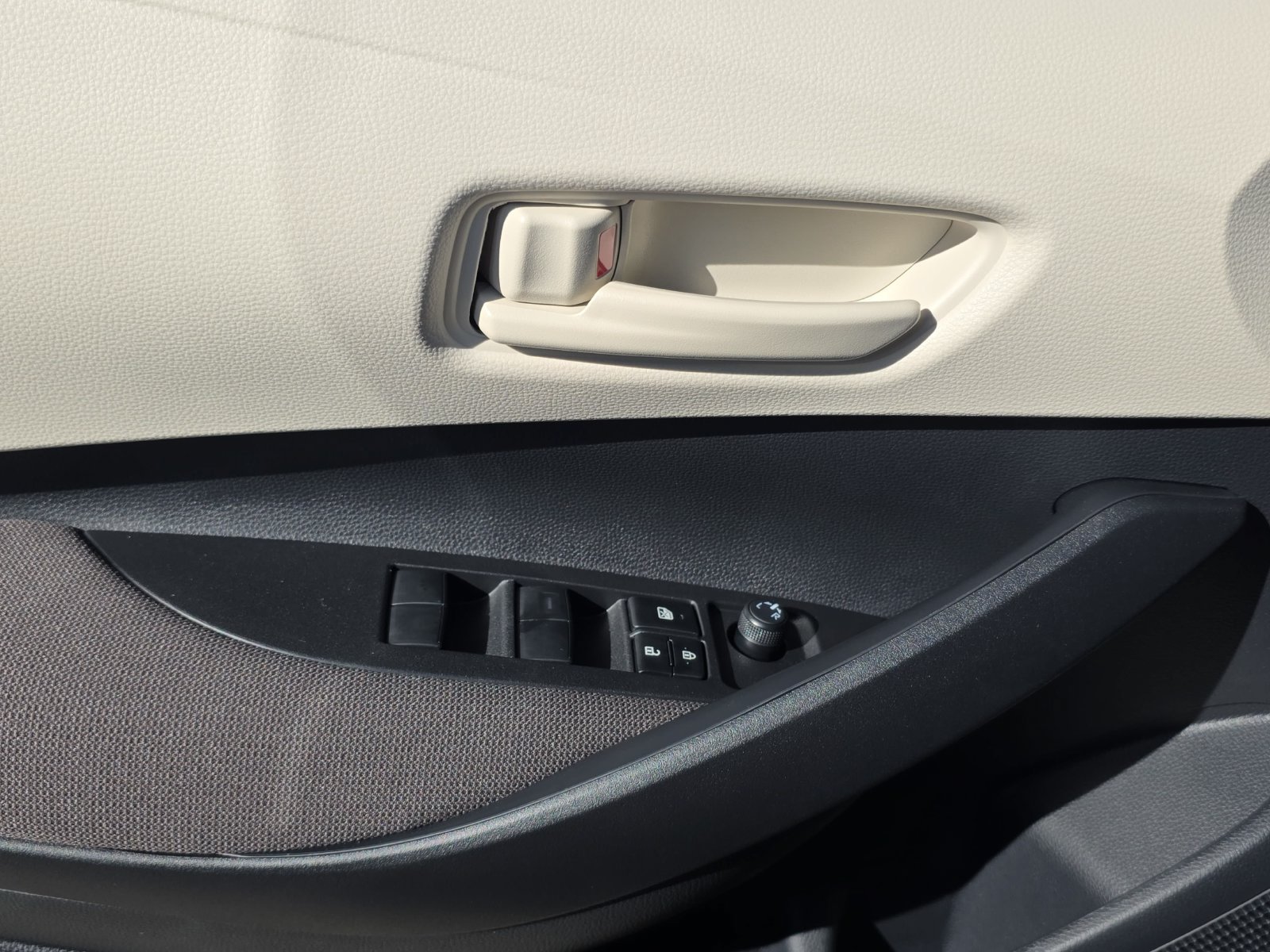 New 2027 Toyota Corolla LE FWD image 24