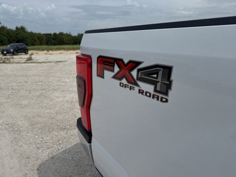 Used 2020 Ford F250 Lariat w/ Lariat Value Package image 15