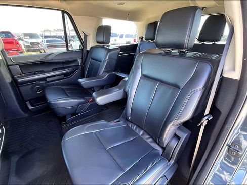 Certified 2023 Ford Expedition XLT image 19