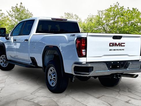 Used 2024 GMC Sierra 3500 Pro image 2