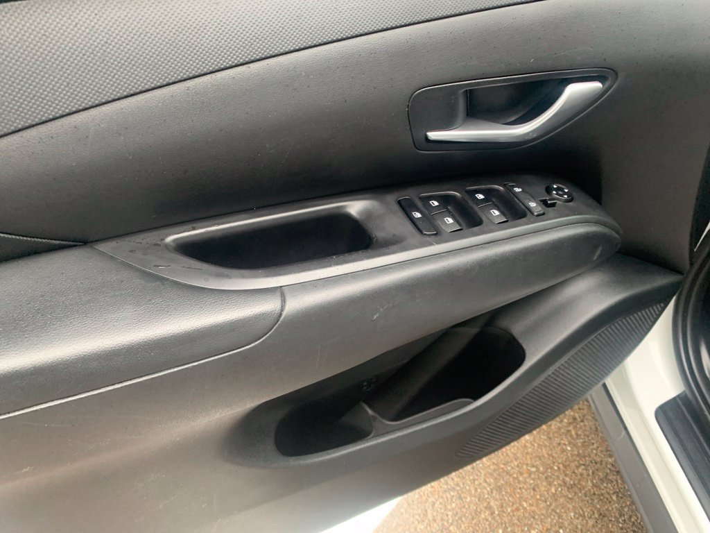 Used 2022 Hyundai Tucson SE w/ Cargo Package AWD/4WD image 11