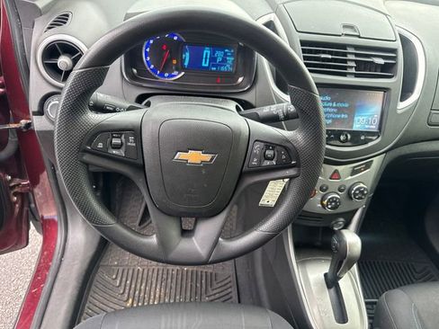 Used 2016 Chevrolet Trax LT AWD/4WD image 14