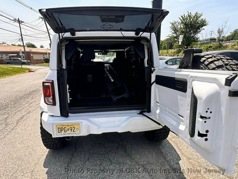 Used 2025 Ford Bronco 2-Door w/ Sasquatch Package AWD/4WD image 16