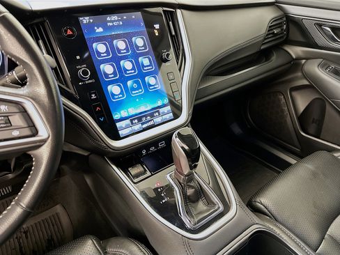 Used 2025 Subaru Outback Premium image 25