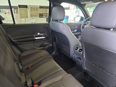 Certified 2025 Mercedes-Benz GLB 250 image 11