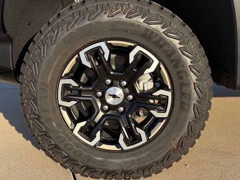 New 2026 Chevrolet Silverado 1500 ZR2 AWD/4WD image 12