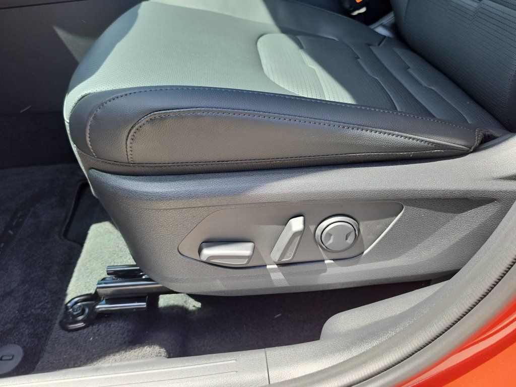 New 2027 Kia Sportage SX FWD image 21