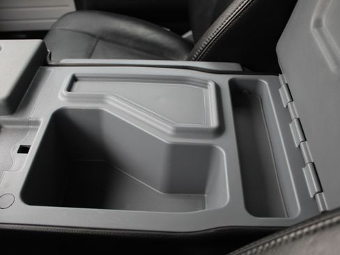 Used 2013 Ford F150 XLT w/ Luxury Equipment Group image 40