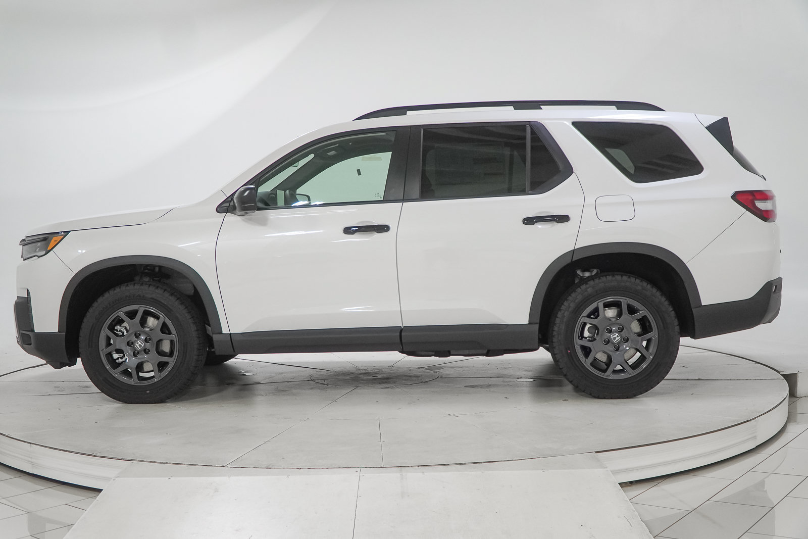 New 2026 Honda Pilot TrailSport image 5