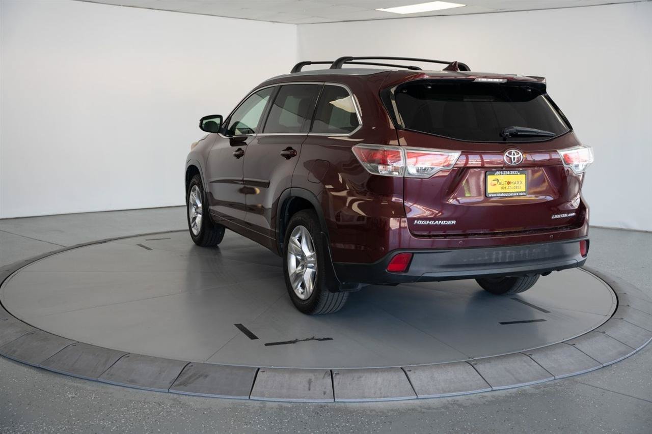 Used 2015 Toyota Highlander Limited Platinum AWD/4WD image 6