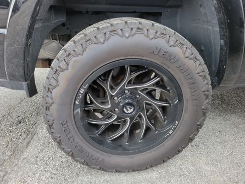 Used 2020 RAM 1500 Laramie RWD image 7