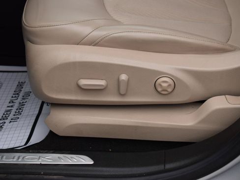 Used 2019 Buick Envision Preferred FWD image 32