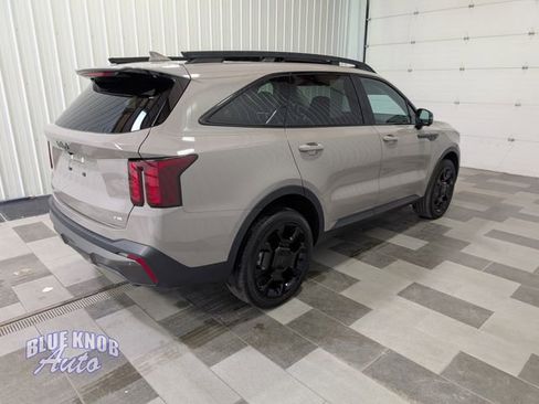 Used 2025 Kia Sorento SX AWD/4WD image 4