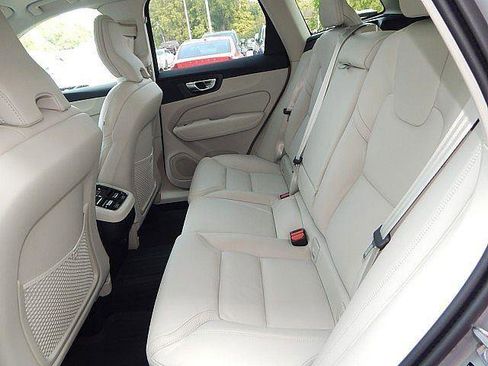 New 2026 Volvo XC60 B5 Ultra w/ Protection Package Premier AWD/4WD image 13