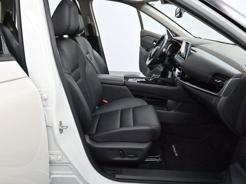 Used 2023 Nissan Rogue SL FWD image 32