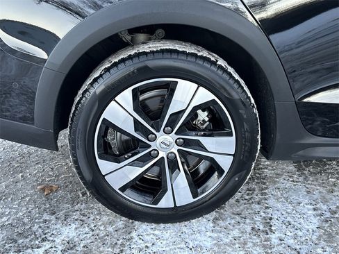 Certified 2024 Volvo V60 B5 Cross Country Plus image 12