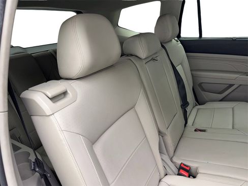 Used 2023 Volkswagen Atlas SE w/ Panoramic Sunroof Package image 43