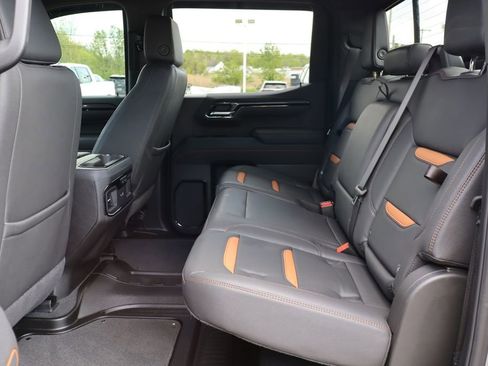 Used 2025 GMC Sierra 1500 AT4 w/ AT4 Premium Package AWD/4WD image 50