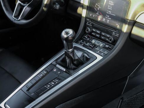 Used 2019 Porsche 718 Cayman image 17