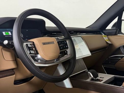 New 2026 Land Rover Range Rover SE image 40