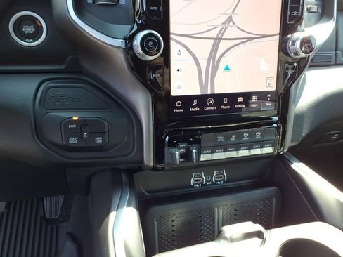 New 2026 RAM 2500 Big Horn AWD/4WD image 11