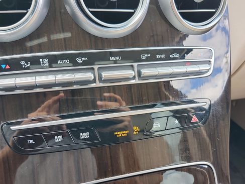 Used 2020 Mercedes-Benz GLC 300 4MATIC Coupe image 27