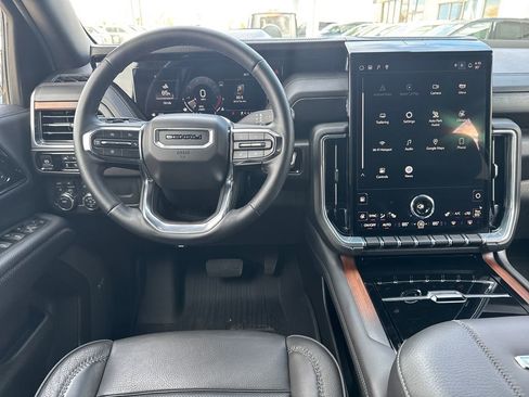 Certified 2025 GMC Yukon Denali image 19