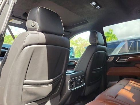 Used 2024 GMC Sierra 3500 Denali Ultimate image 12