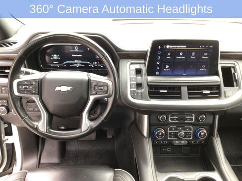 Used 2024 Chevrolet Suburban Premier AWD/4WD image 3