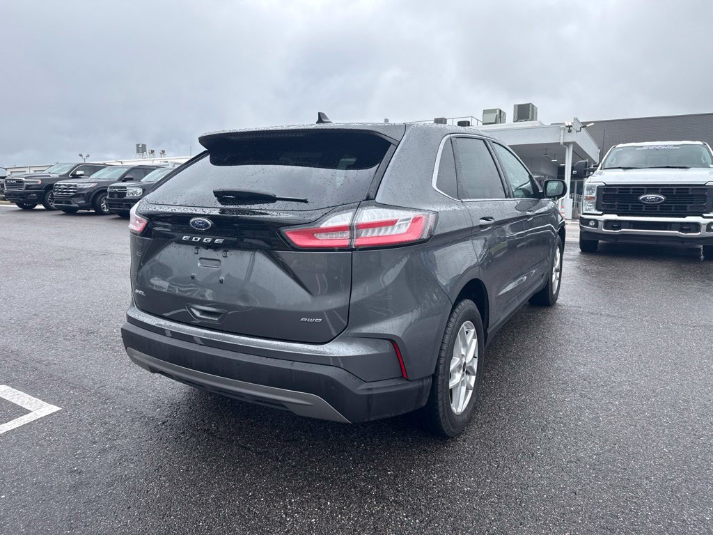 Used 2024 Ford Edge SEL AWD/4WD image 2