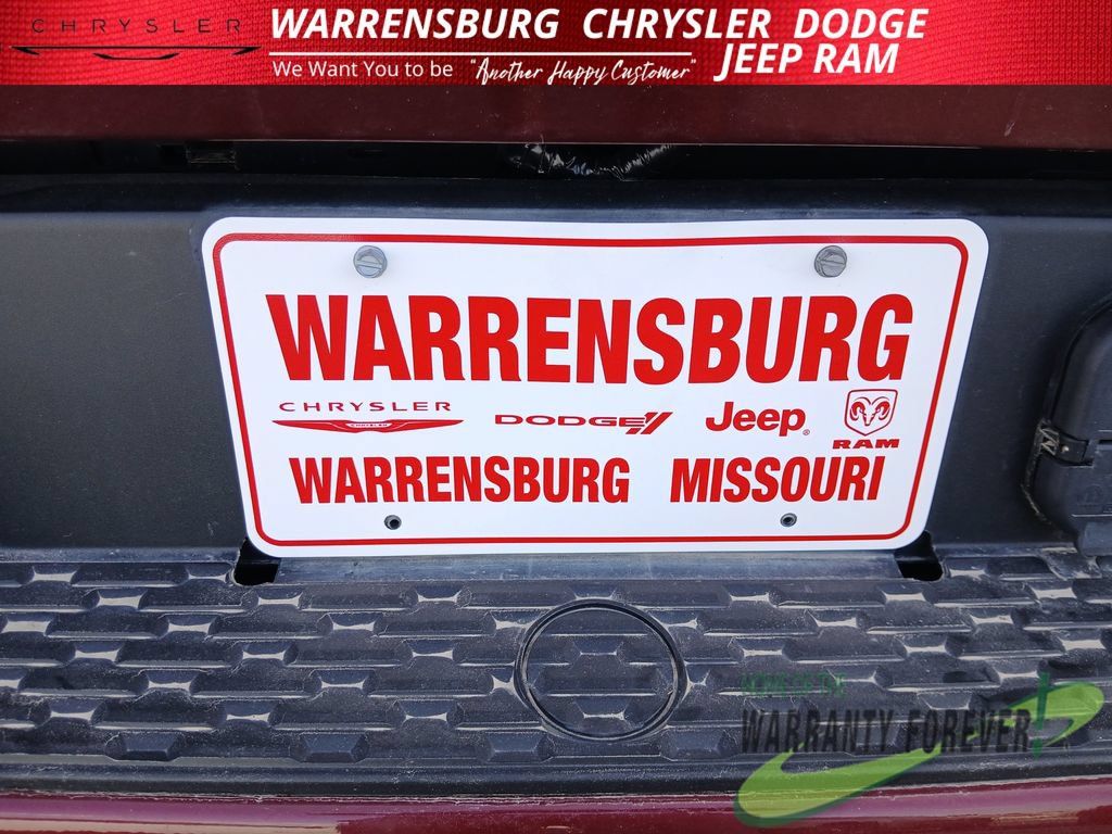 Used 2025 RAM 1500 Laramie AWD/4WD image 34