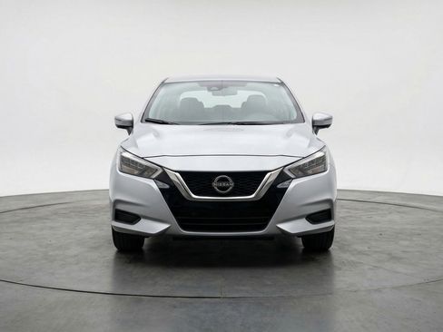 Used 2025 Nissan Versa SV FWD image 2