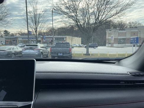 Used 2023 Jeep Compass Trailhawk image 15