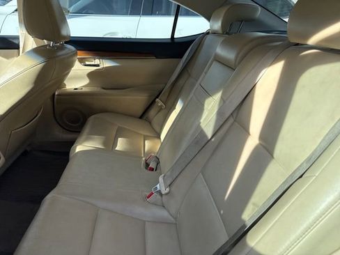 Used 2013 Lexus ES 300h w/ Premium Pkg image 6