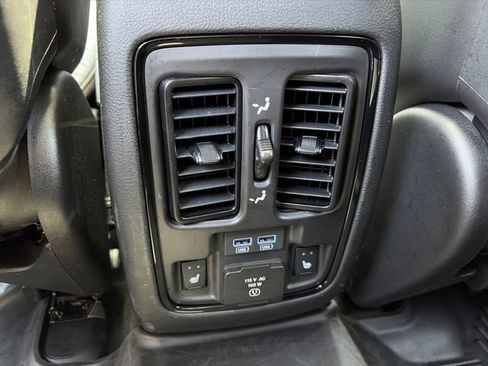 Used 2023 Dodge Durango R/T w/ Hemi Orange Plus Package AWD/4WD image 9
