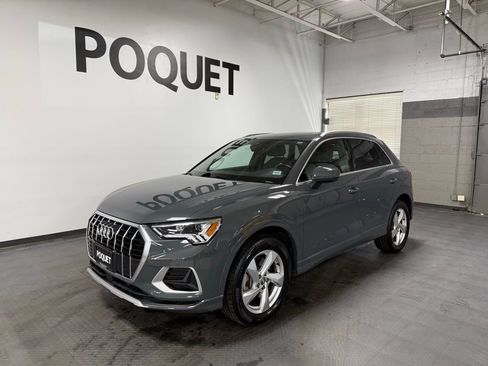 Used 2020 Audi Q3 2.0T Premium Plus AWD/4WD image 2