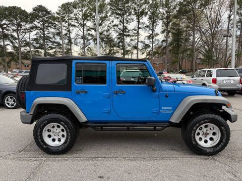 Used 2011 Jeep Wrangler Unlimited Sport image 5