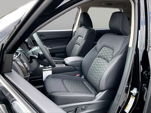 New 2026 Nissan Pathfinder SV FWD image 9