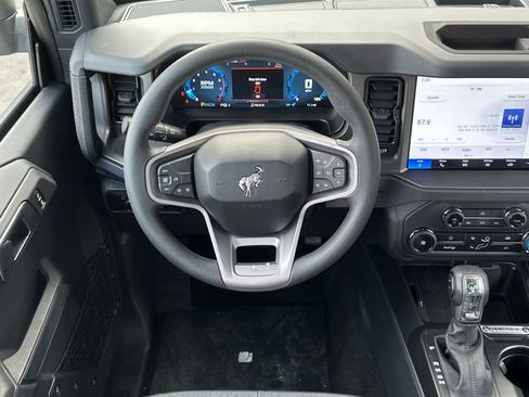 New 2025 Ford Bronco Base image 15