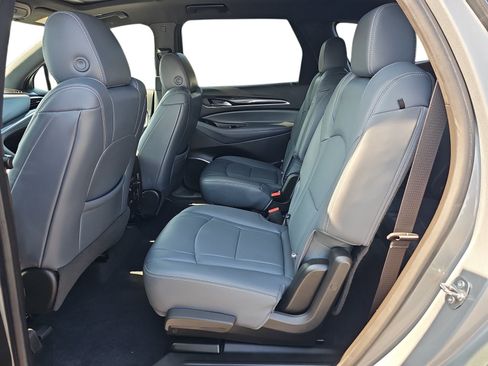 Used 2023 Buick Enclave Essence w/ Experience Buick Package FWD image 11