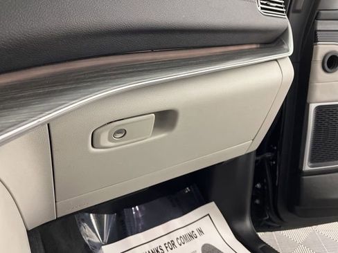 Used 2024 Jeep Wagoneer L Series II w/ Flexible Seating Group image 38