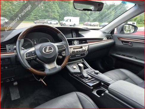 Used 2016 Lexus ES 350 w/ Premium Package w/Wood Trim FWD image 5