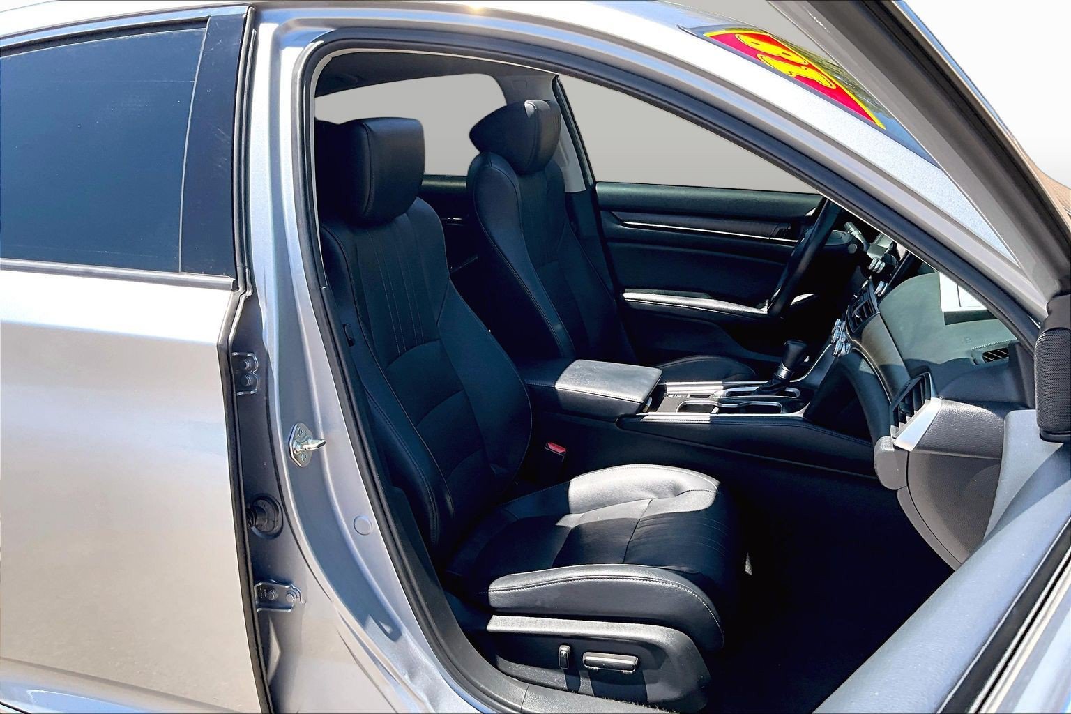Used 2018 Honda Accord EX-L image 7