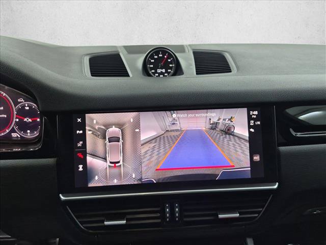 Used 2022 Porsche Cayenne S AWD/4WD image 14