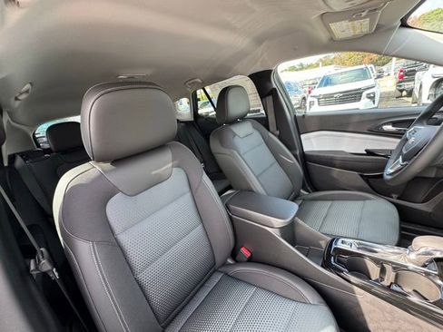 New 2026 Chevrolet Trax LT w/ Driver Confidence Package image 16