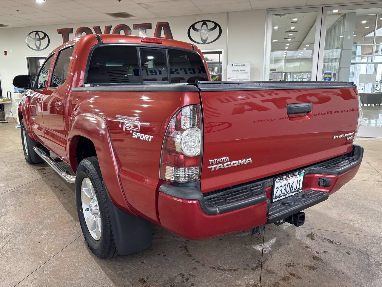 Used 2013 Toyota Tacoma PreRunner w/ TRD Sport Pkg RWD image 8
