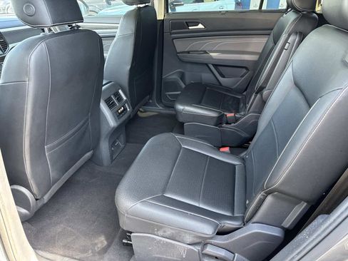 Used 2022 Volkswagen Atlas SE w/ Panoramic Sunroof Package image 15