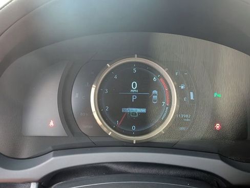 Used 2016 Lexus RC 200t image 18